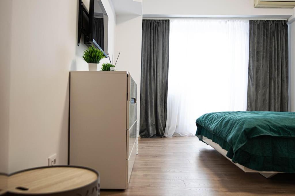 Ultra Central Luxury 3Br 2Bath Apt & Amazing Views Bucarest Extérieur photo
